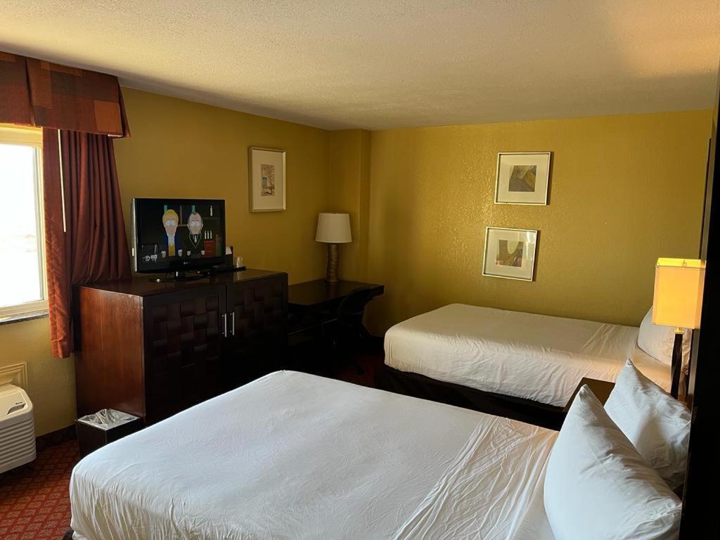 Hutchi Bell Hotell South Hutchinson Eksteriør bilde