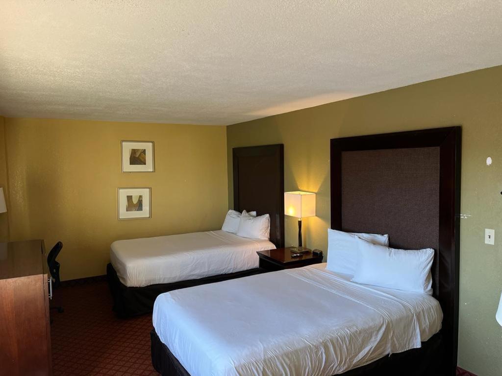 Hutchi Bell Hotell South Hutchinson Eksteriør bilde